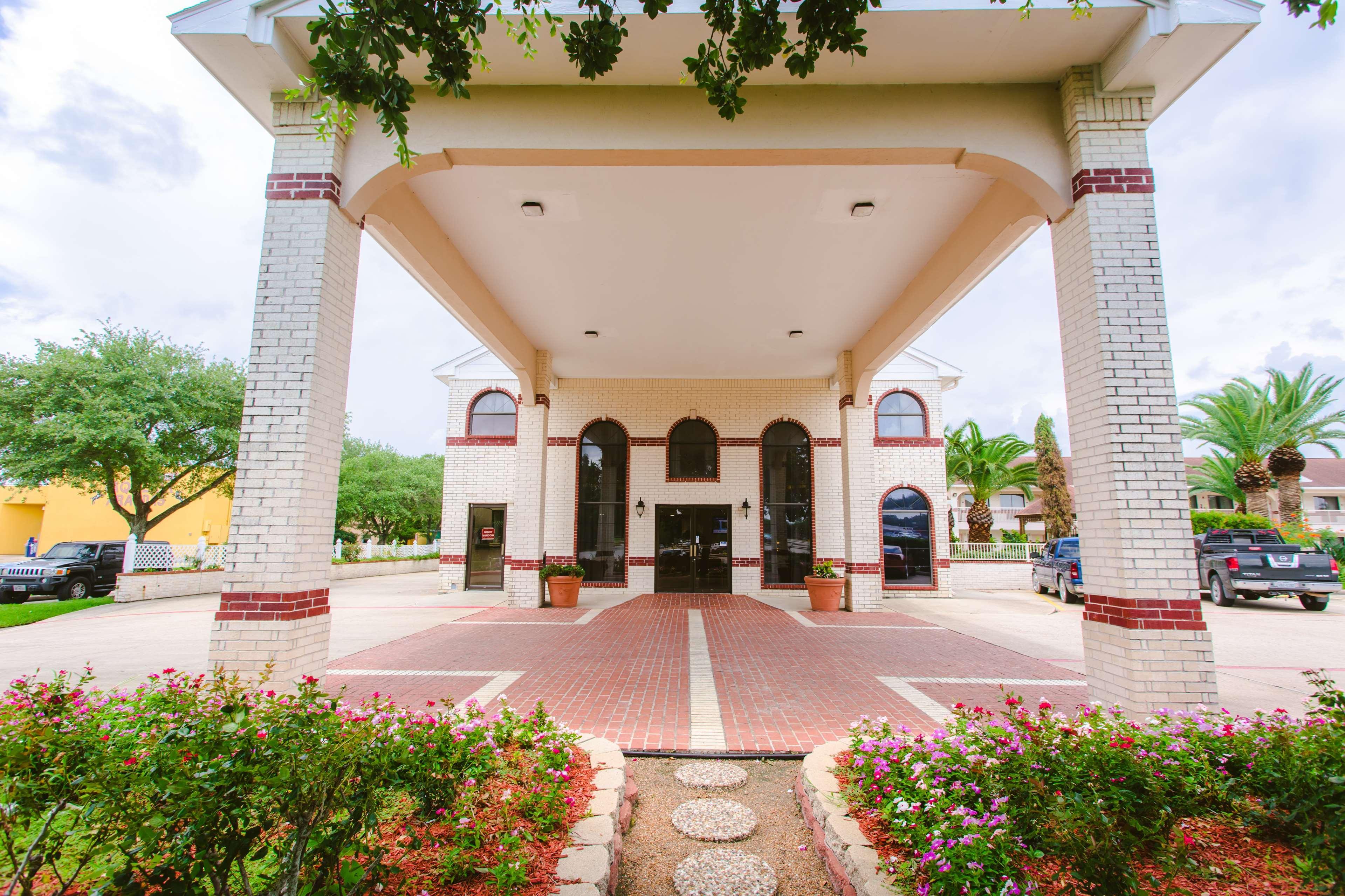 Best Western Pearland Inn Exterior photo